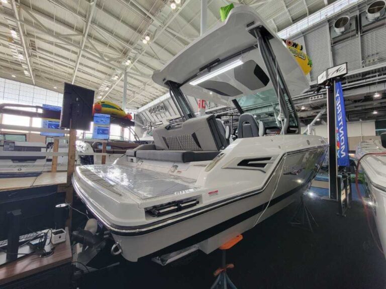 2026 Monterey Elite 25 Stern Drive US-RGFEE104J526 [photo 31]